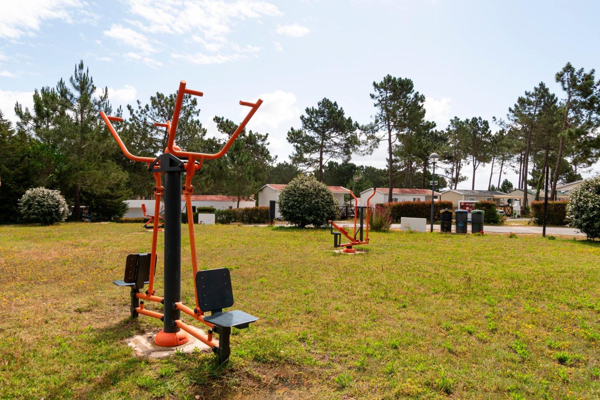Parque De Campismo Orbitur Sitava Milfontes Hotel Malhadinhas Exterior photo