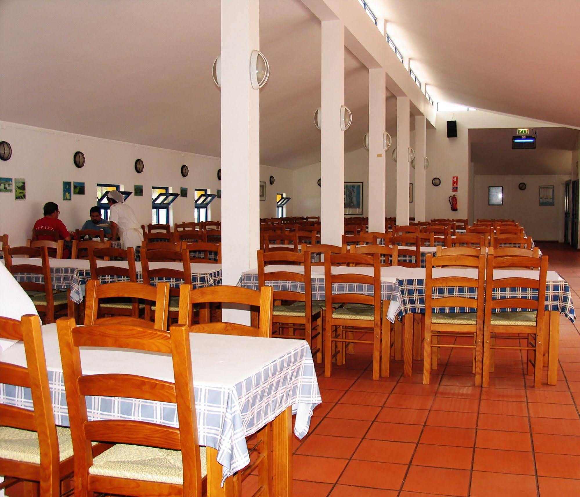 Parque De Campismo Orbitur Sitava Milfontes Hotel Malhadinhas Exterior photo