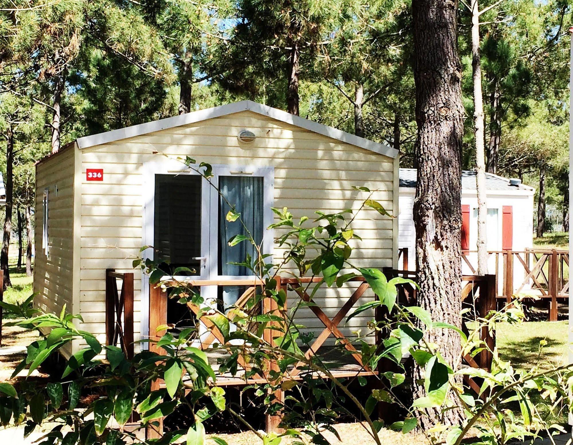 Parque De Campismo Orbitur Sitava Milfontes Hotel Malhadinhas Exterior photo